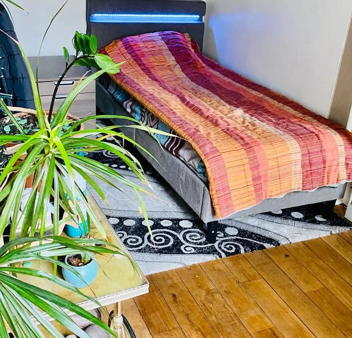 Fahime Apartment Paris