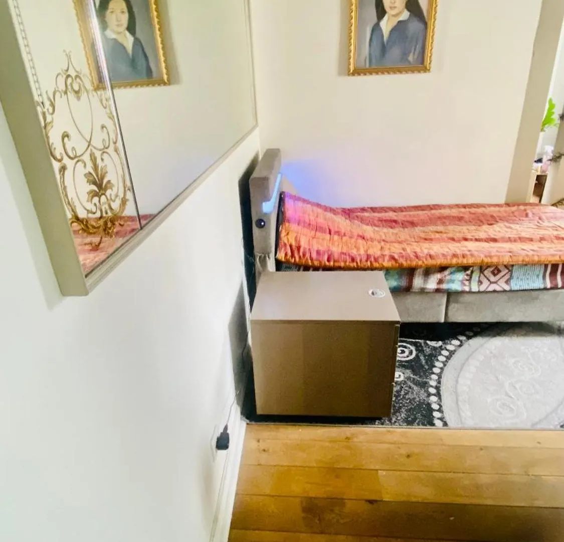 Fahime Apartment Paris
